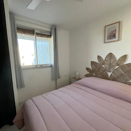 2 Pieces + Cabine, 6 Couchages 르그로뒤후아