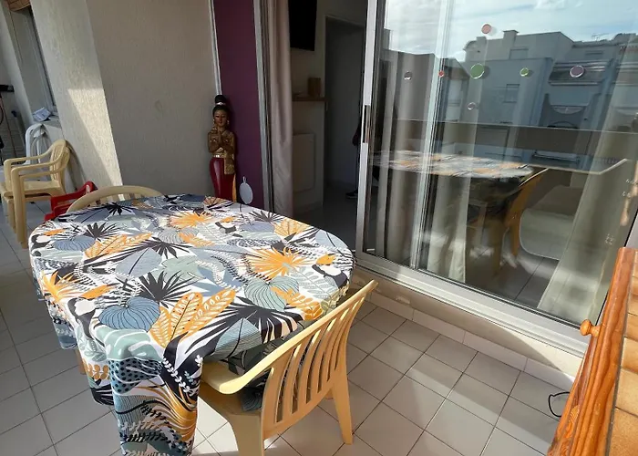 Apartment 2 Pieces + Cabine, 6 Couchages Le Grau-du-Roi