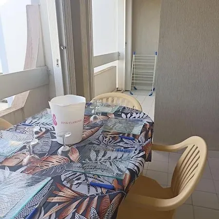 Apartment 2 Pieces + Cabine, 6 Couchages Le Grau-du-Roi